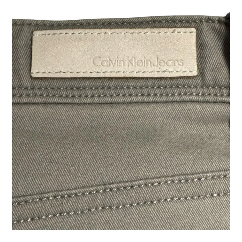 Calvin Klein‎ Women's Cropped Ultimate Skinny Jeans Gray Stretch Size 10 (30)